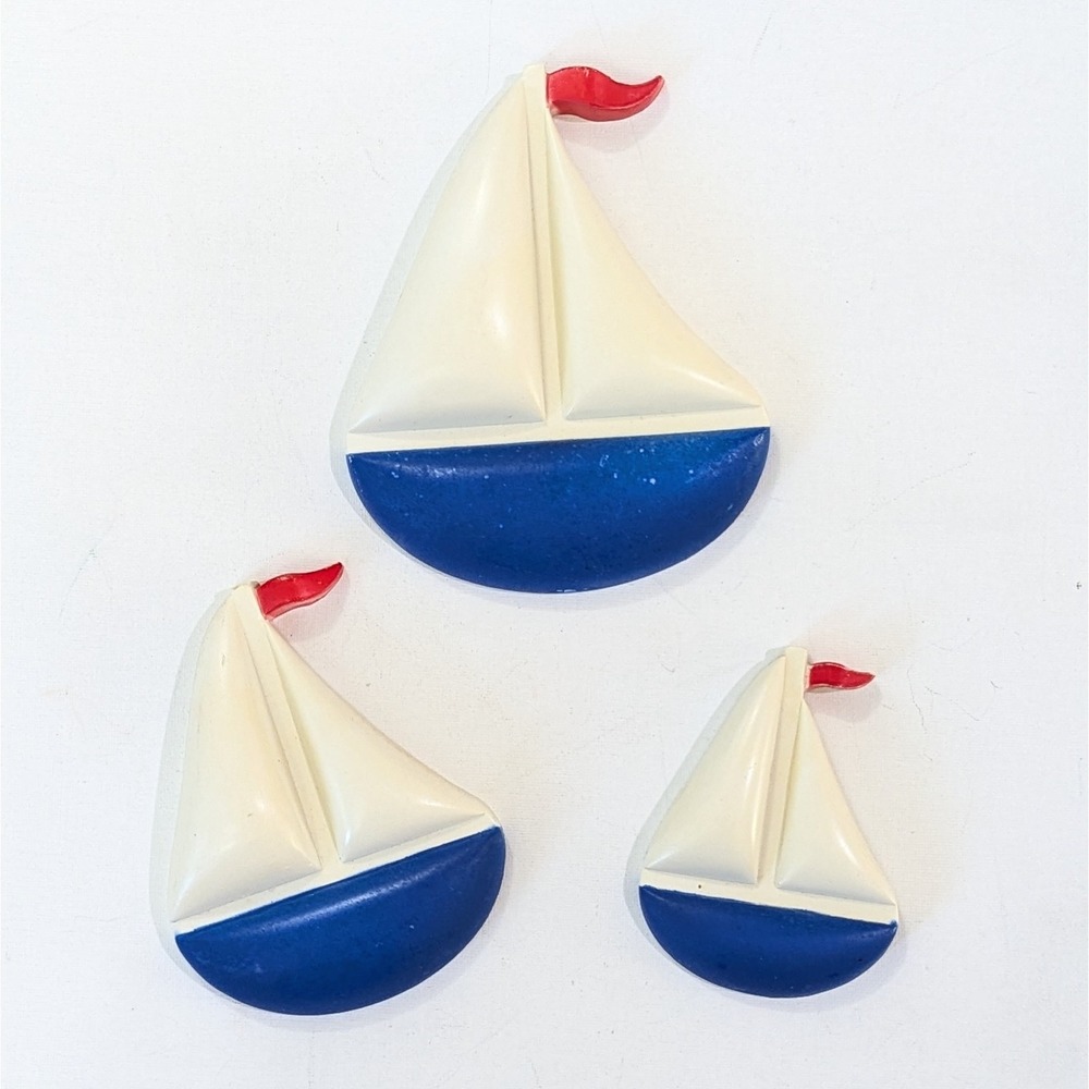 Vintage Sailboat Nautical Beach Lake Seaside Plastic Wall Decor Set -Homco USA
